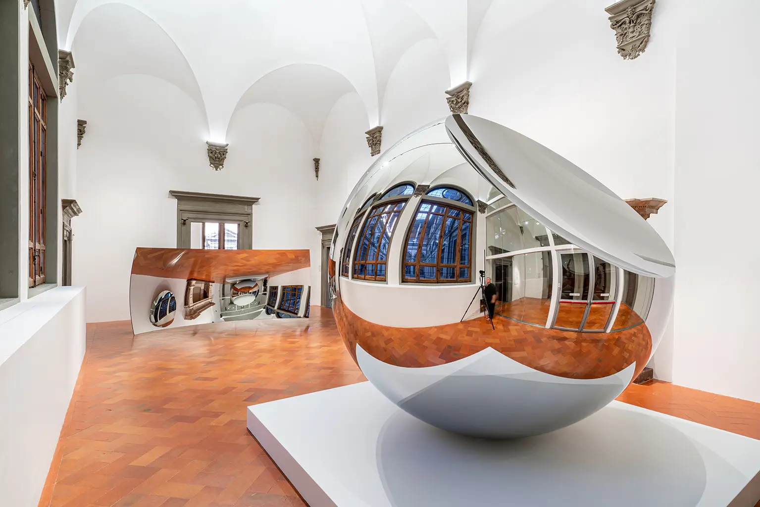 Exploring Anish Kapoor exhibit at Palazzo Strozzi | I'M FIRENZE DIGEST
