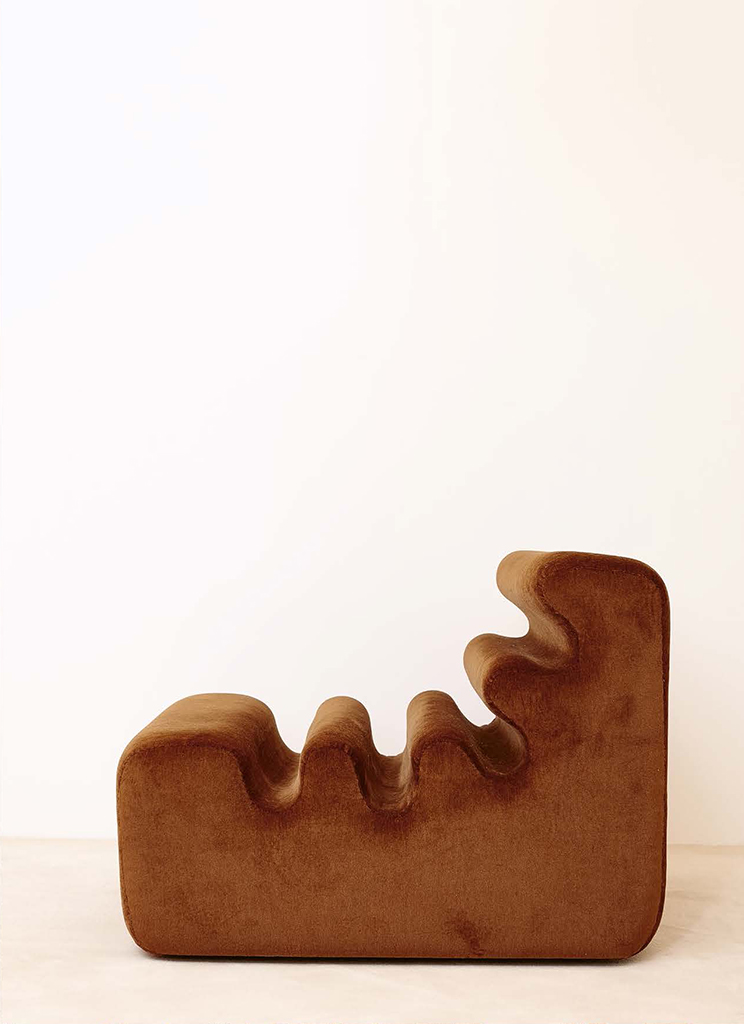 the-paris-flea-market-insider-secrets-to-shop-like-pharrell-and-jacquemus-1