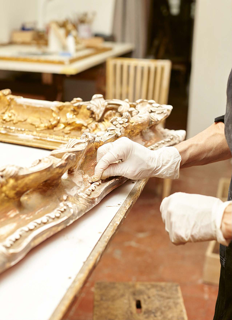 the-paris-flea-market-insider-secrets-to-shop-like-pharrell-and-jacquemus-3