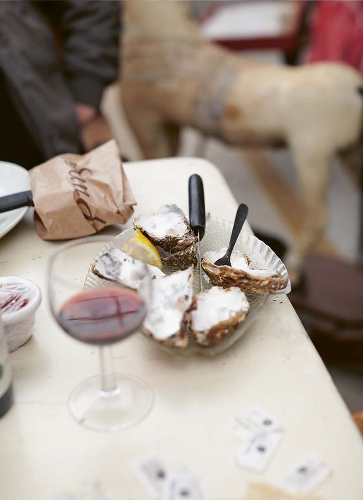 the-paris-flea-market-insider-secrets-to-shop-like-pharrell-and-jacquemus-4