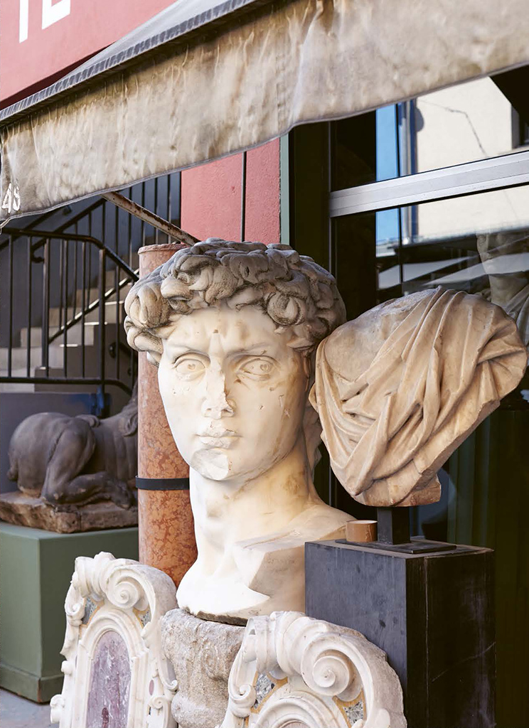 the-paris-flea-market-insider-secrets-to-shop-like-pharrell-and-jacquemus-8